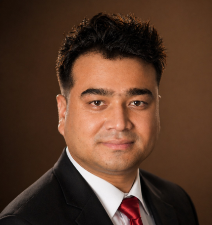 Foto profissional de Sandesh Thapa, líder de Marketing da MozProTech AI